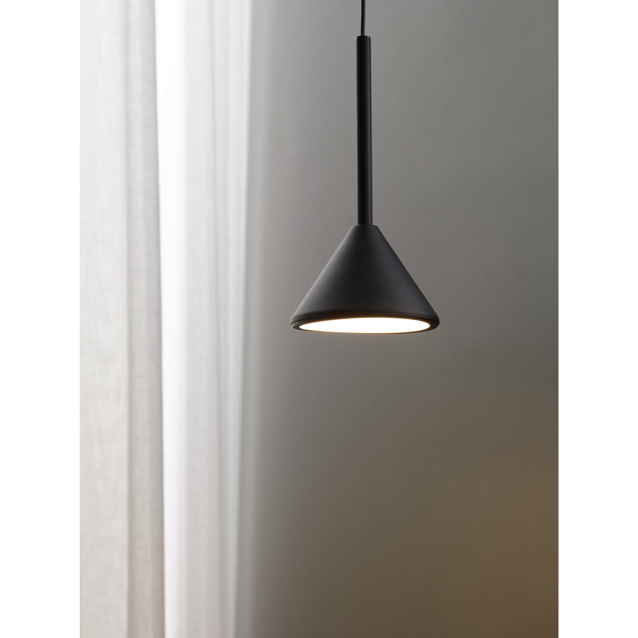 4058075841826 LEDVANCE Decor Fuji sort pendel Lamper,Pendler-/ Hængelamper,Pendler/Hængelamper 77600000290 Decor Fuji