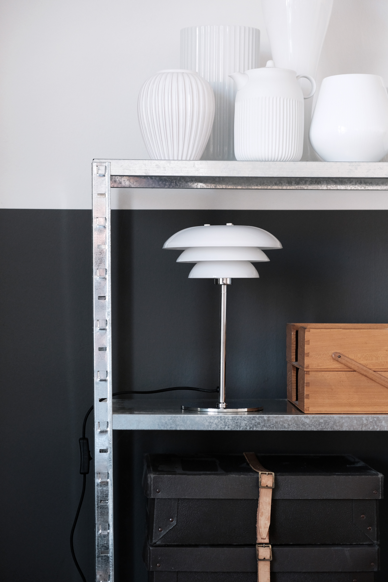 5704709082040 Dyberg Larsen DL20 opal/krom - Bordlampe Lamper,Bordlamper,Bordlamper 89200002060 DL20 opal/krom