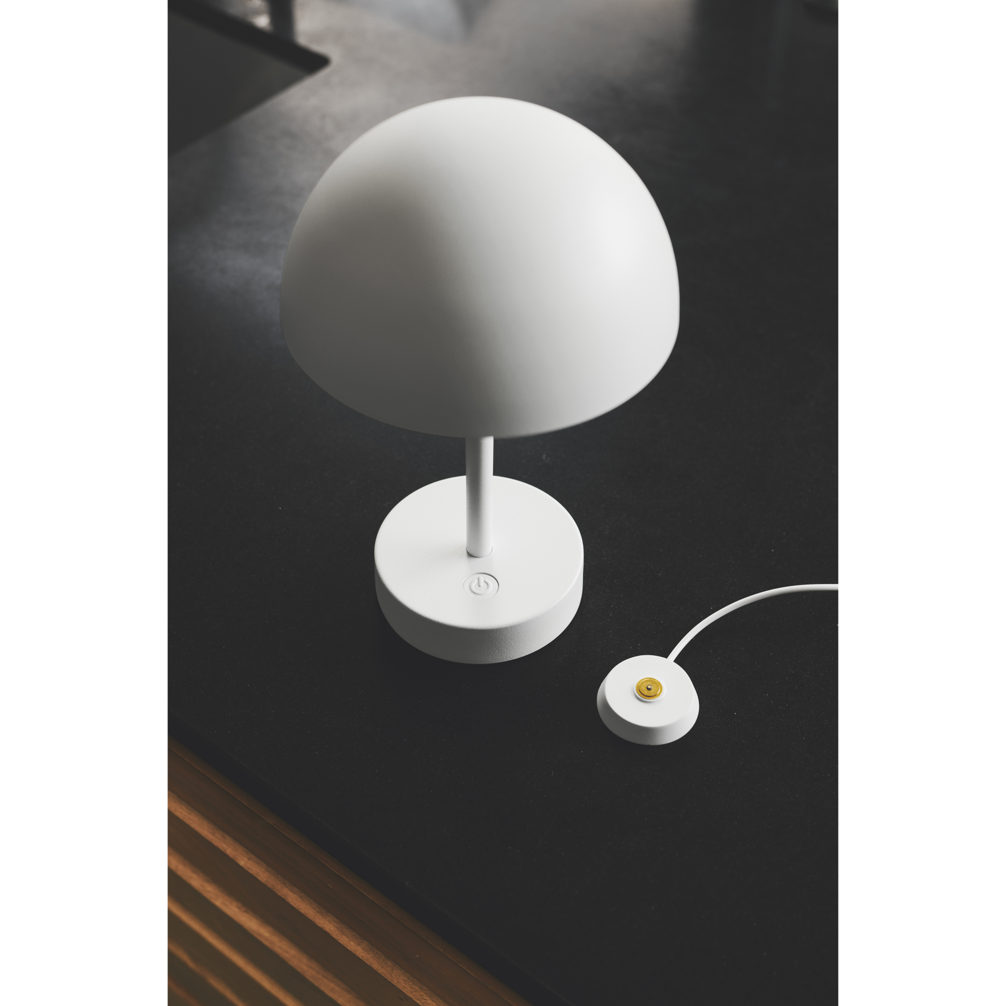 5704924017476 Nordlux Ellen To-Go hvid - Bordlampe portable Lamper,Bordlamper,Trådløse bordlamper 87100011590 2418015001