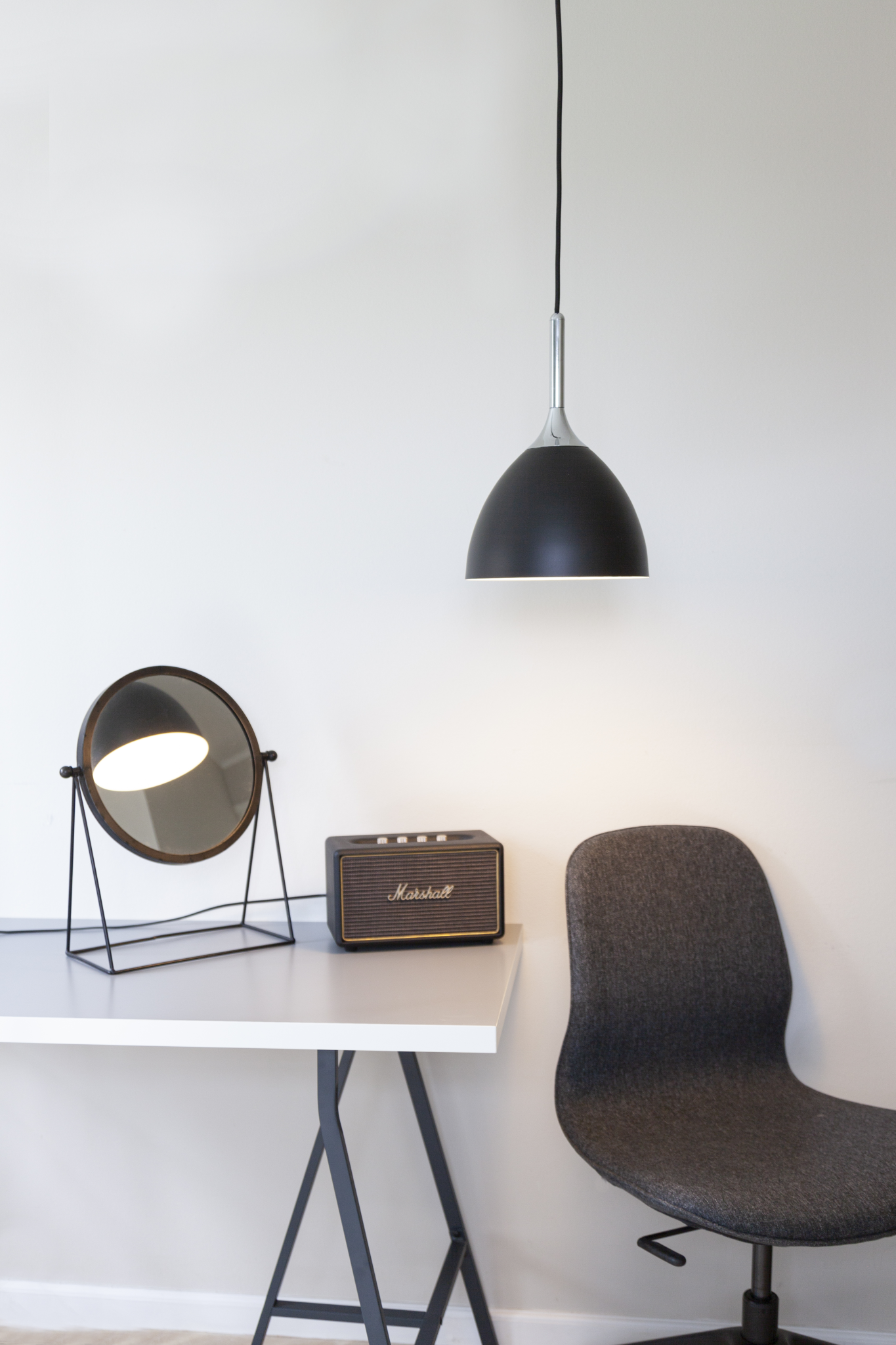 5705639741076 Halo Design Bellevue Ø14 sort/krom - Pendel Lamper,Pendler-/ Hængelamper,Pendler/Hængelamper 84500000220 Bellevue Ø14 sort/krom