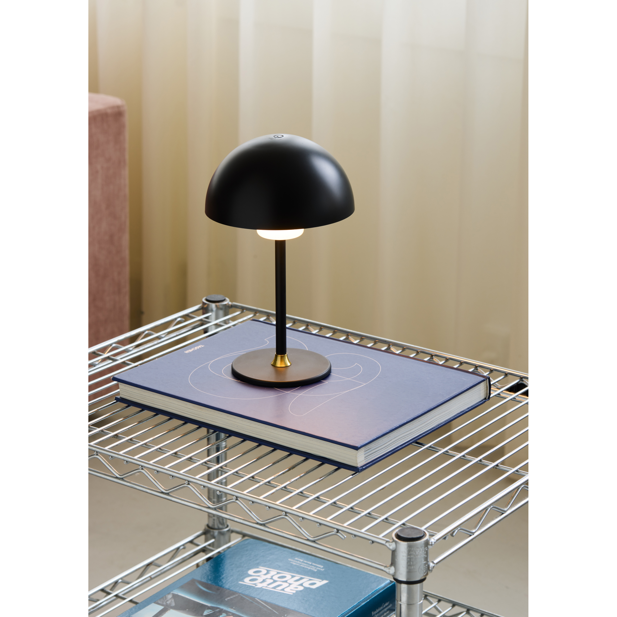 5705639747573 Halo Design Moon Light Sort portable bordlampe Lamper,Bordlamper,Trådløse bordlamper 84500012180 747573