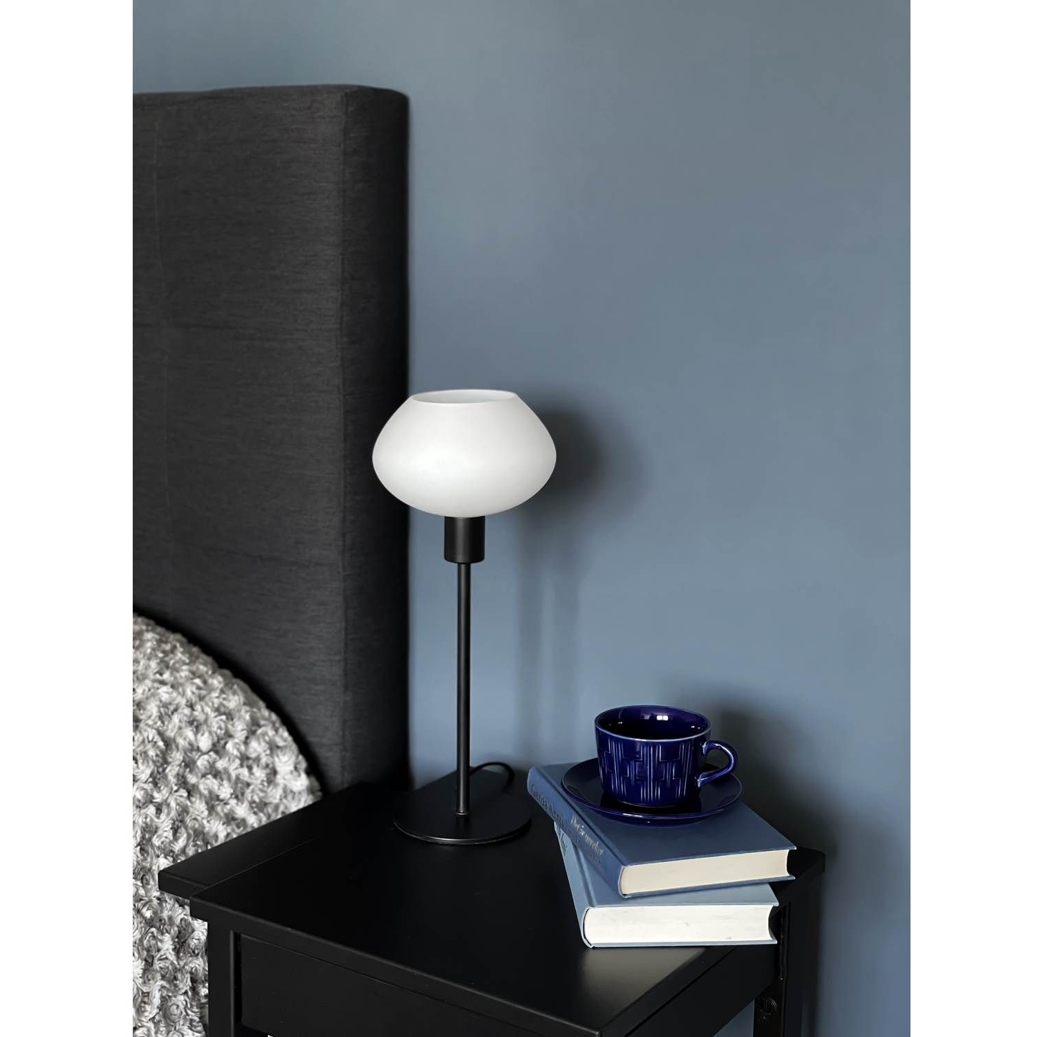 7041661270848 Aneta Bell sort/hvid - Bordlampe Lamper,Bordlamper,Bordlamper 2190001847 117419