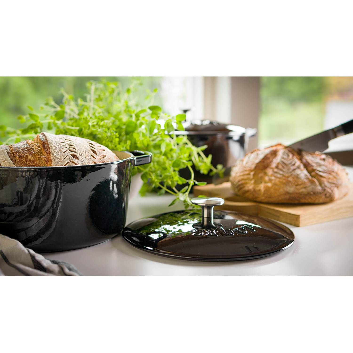 7057351219578 Sabor Ø24, sort - Støbejernsgryde Husholdning,Køkkenudstyr,Gryder 2190006403