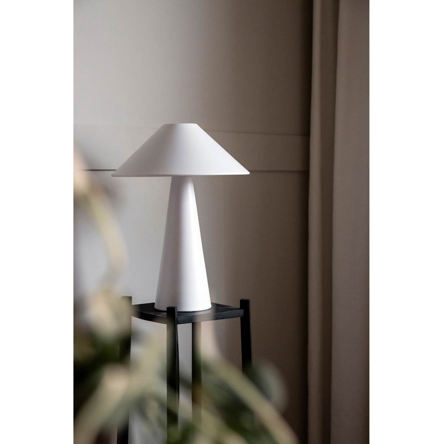 7319434234084 Globen Lighting Cannes hvid - Bordlampe Lamper,Bordlamper,Bordlamper 2190001581 116424