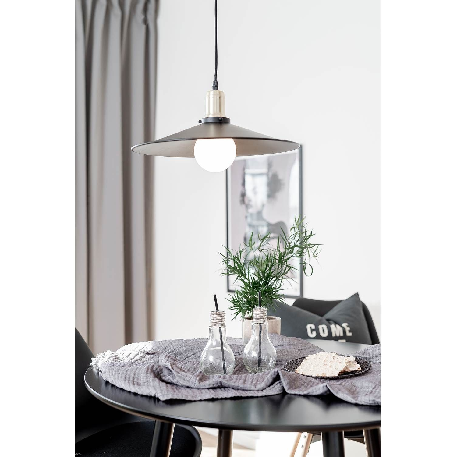 7319434526110 Globen Lighting Disc sort - Pendel Lamper,Pendler-/ Hængelamper,Pendler/Hængelamper 2190000928 113158