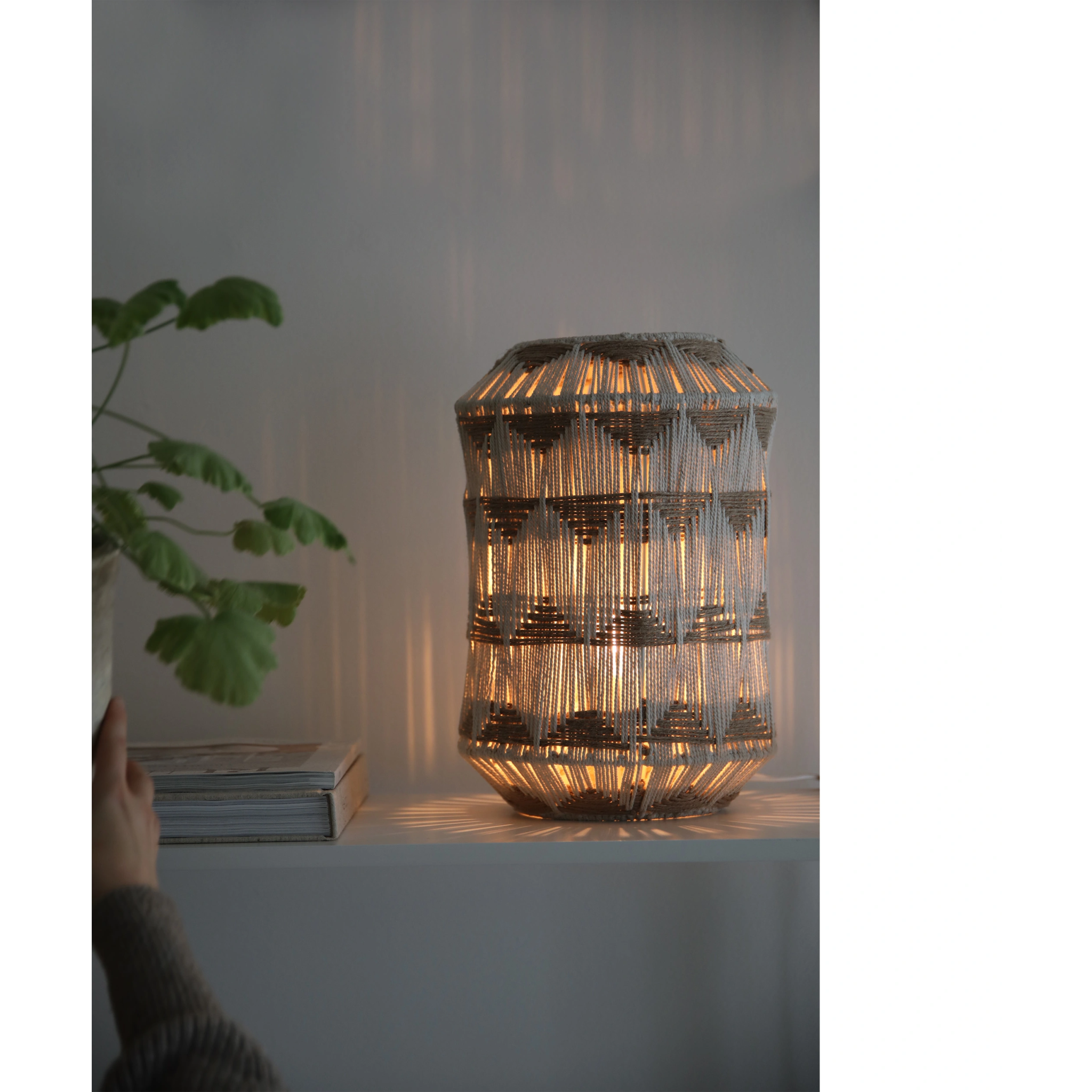 7330024614949 Markslöjd ANO beige/nougat bordlampe Lamper,Bordlamper,Bordlamper 86800002920 108825