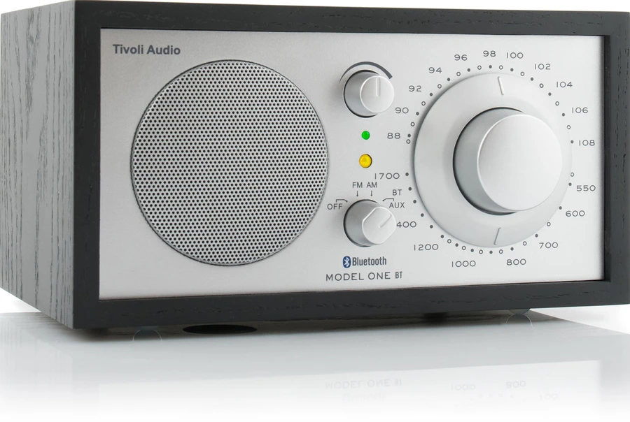 850003501833 Tivoli Audio Model One BT, black/silver - FM/AM Radio med bl TV & HIFI,Lyd,Radioer 15400000730 M1BT-0183-ROW