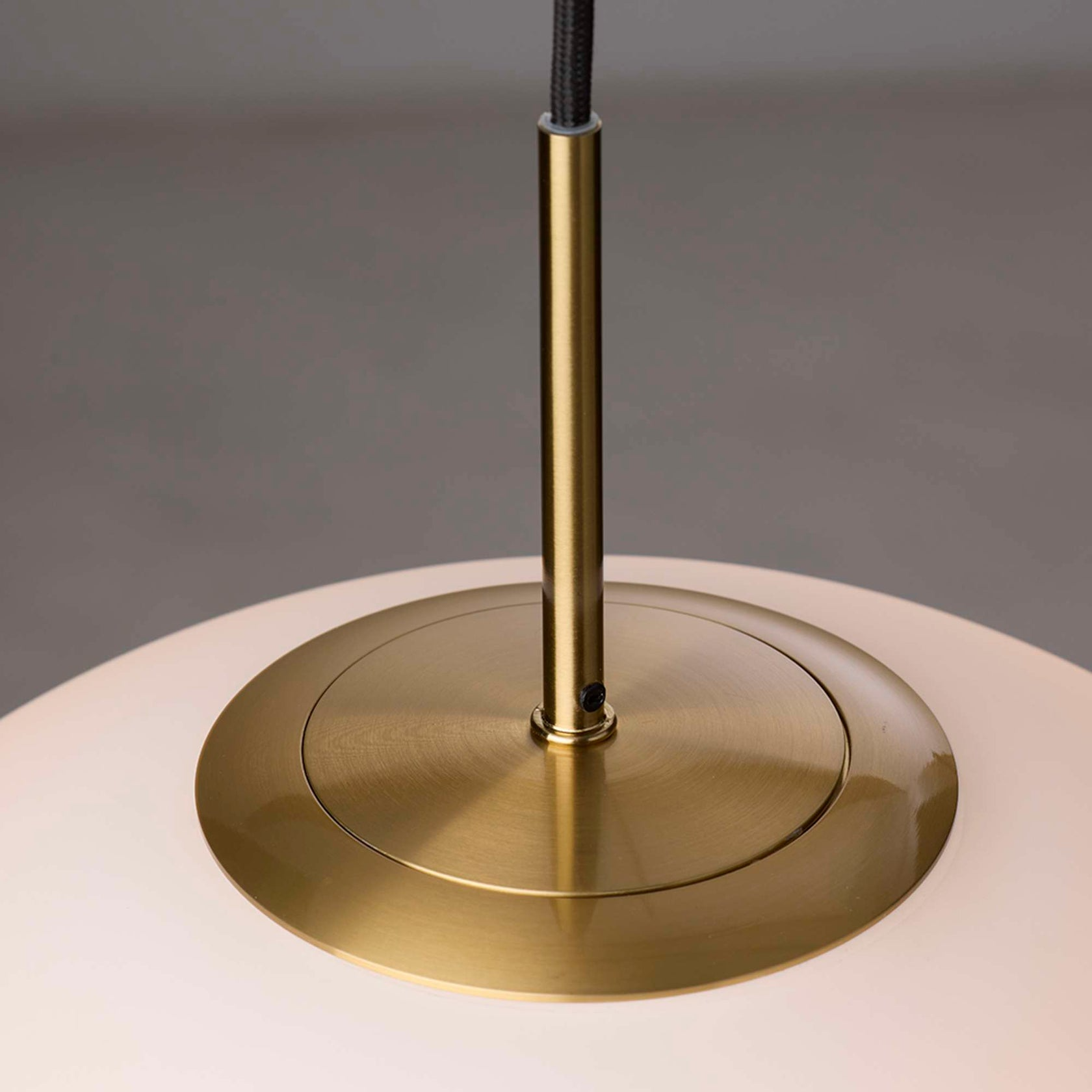 5703701467657 Nielsen Light Cafe Nora Ø40 opal/messing pendel Lamper,Pendler-/ Hængelamper,Pendler/Hængelamper 80900009550 Cafe Nora