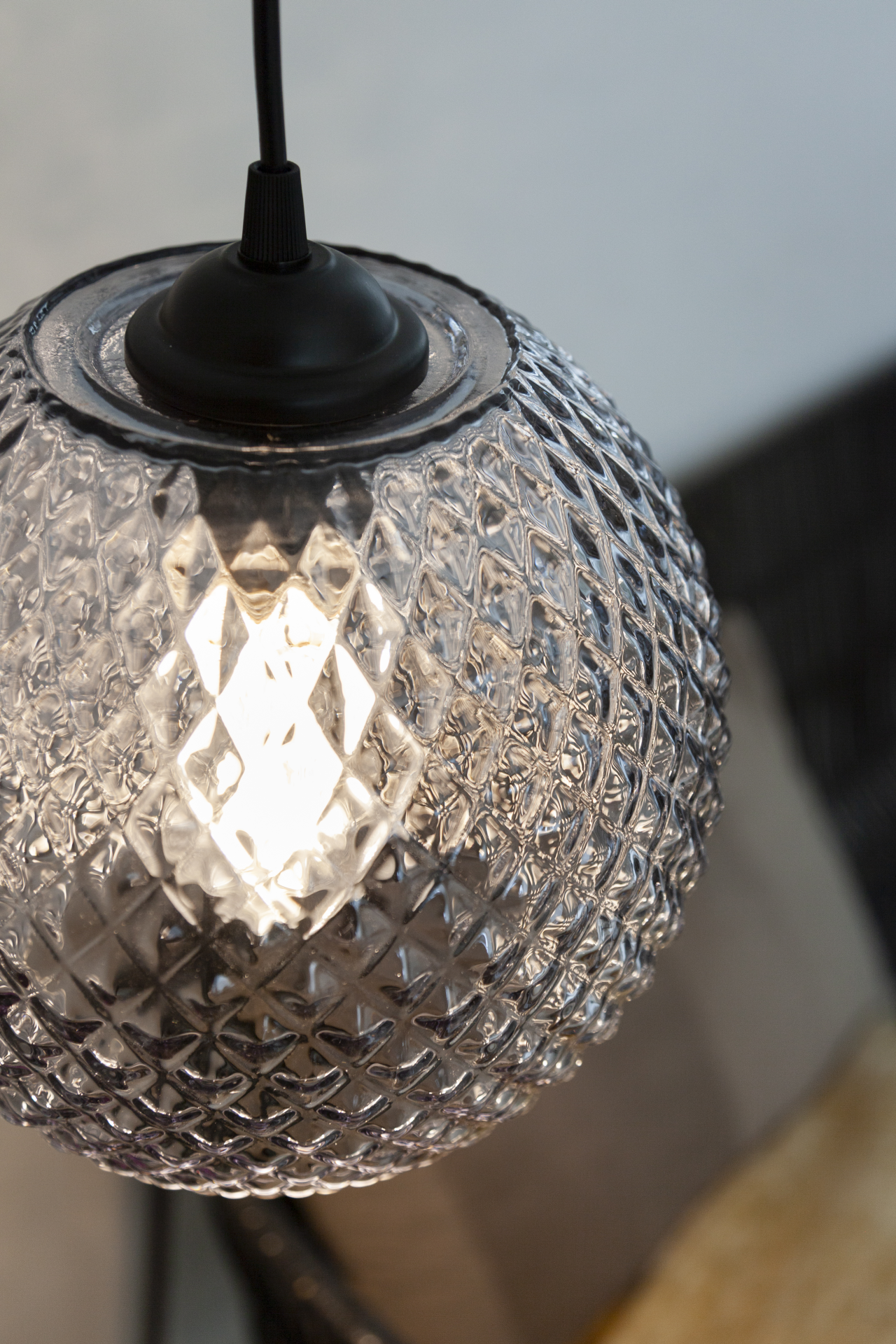 5705639718443 Halo Design Nobb Ø22 røgfarvet glas 718443 - Pendel Lamper,Pendler-/ Hængelamper,Pendler/Hængelamper 84500004640 Nobb Ø22 røgfarvet glas 718443