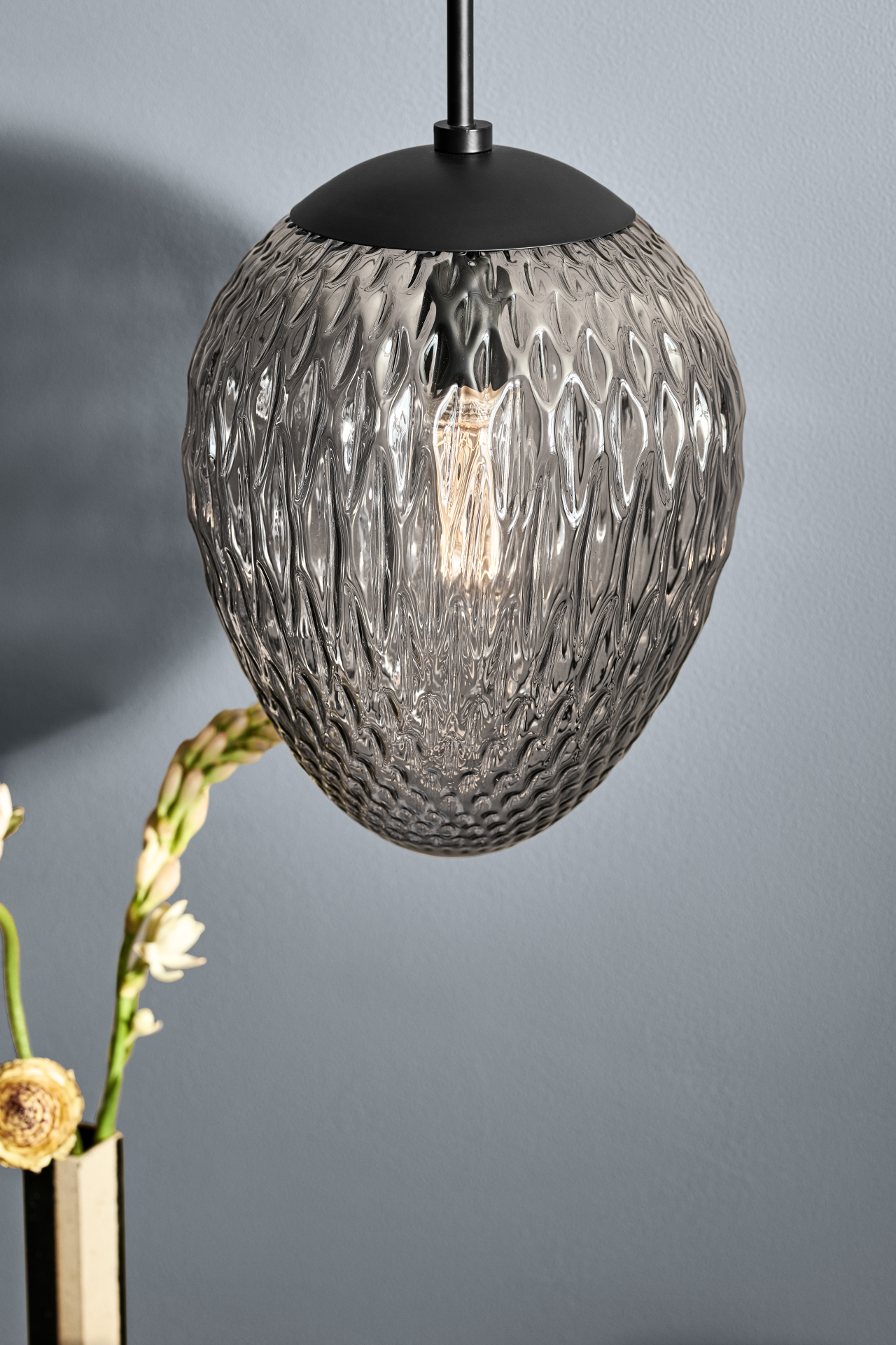 5705639738748 Halo Design Woods Ø25 røgfarvet - Pendel Lamper,Pendler-/ Hængelamper,Pendler/Hængelamper 84500006140 Woods Ø25 røgfarvet