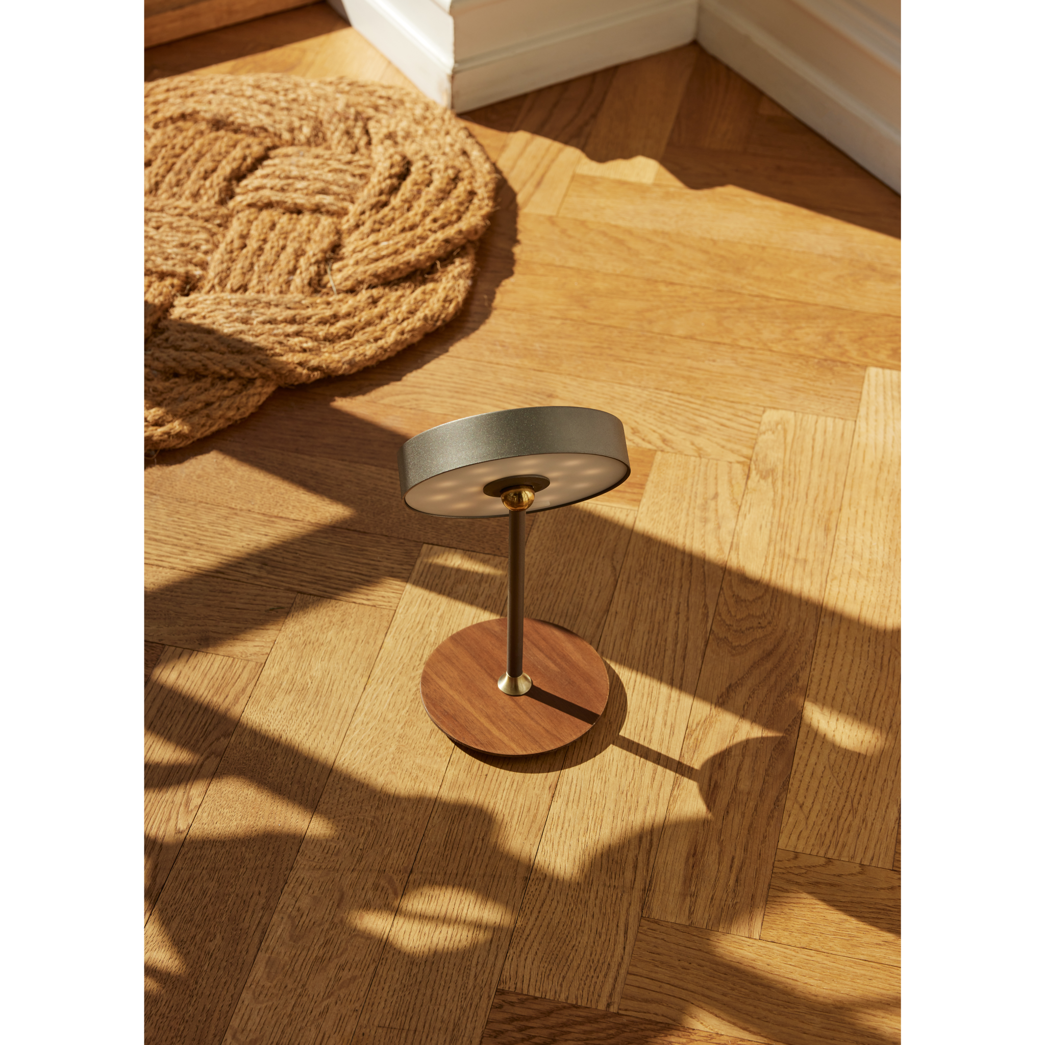 Halo Design On The Move Ø13 gun black - Bordlampe Portable