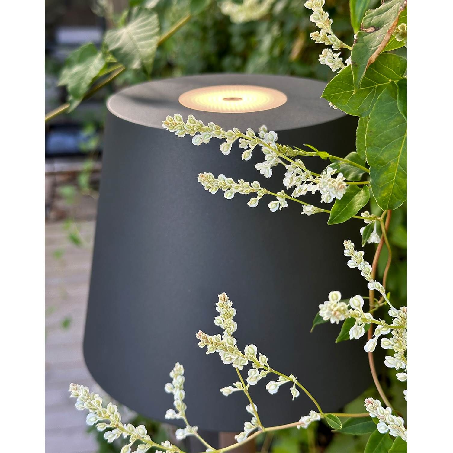 7340110602187 LightsOn Sofie mørkegrå gulvlampe Lamper,Udendørs- lamper,Udendørslamper 2190012171 149028