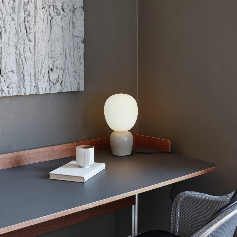 7391534301798 Belid Buddy soft greige/opal glas bordlampe Lamper,Bordlamper,Bordlamper 82400014130 